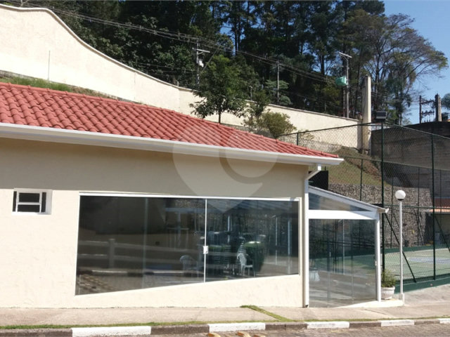 Casa à venda com 2 quartos, sendo 1 suíte,  no condomínio Residencial Villa Nostra, Cotia - SP