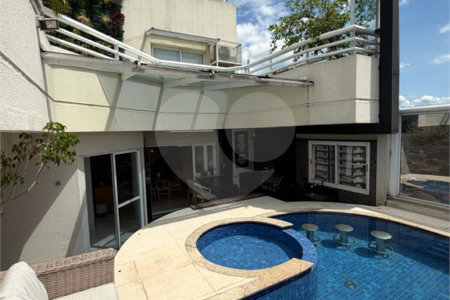 Triplex à venda com 4 suítes em Santa Teresinha, São Paulo, SP