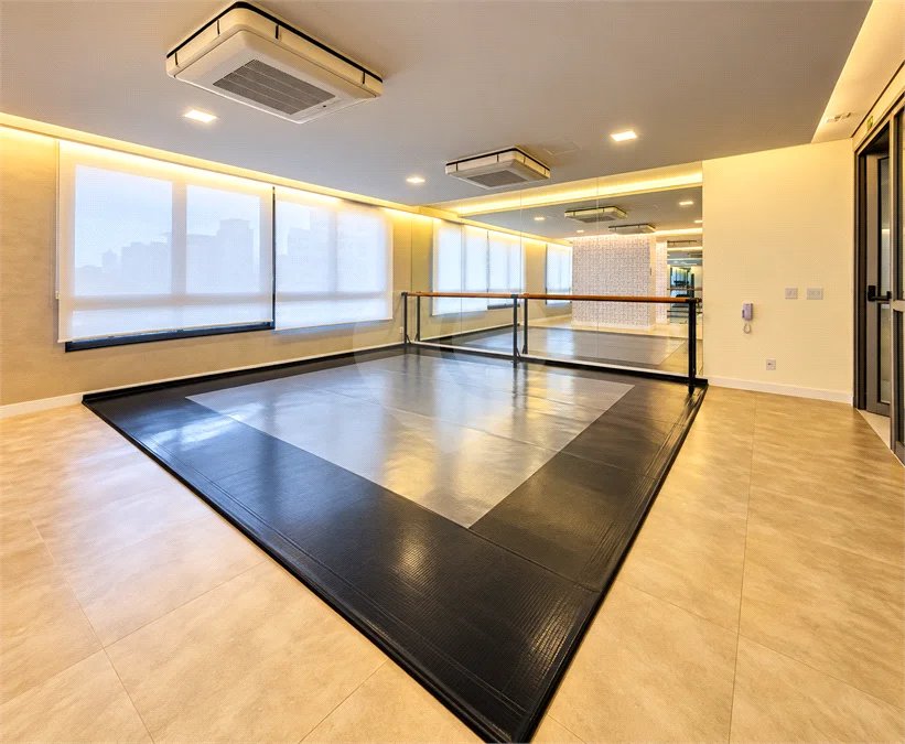 Apartamento de alto padrão com 108 m², 3 dormitórios, 1 suíte, varanda gourmet, planejados, lazer completo e próximo ao Metrô Alto do Ipiranga.