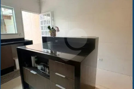 Sobrado a venda Ipiranga/SP 180m² com 3 Quartos suítes 5 banheiros 4 vagas área de serviços e Churrasqueira.