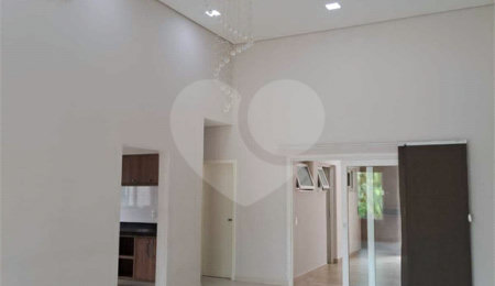 Casa à venda com 3 quartos, sendo 1 suíte,  no condomínio Terra Nobre, Indaiatuba - SP