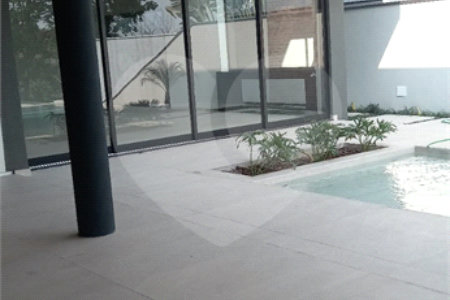 Casa à venda com 5 suítes em Condomínio Residencial Montserrat, São José dos Campos, SP