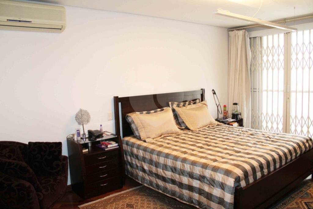Casa Térrea à venda ou para alugar com 3 suítes em Brooklin Velho, São Paulo, SP