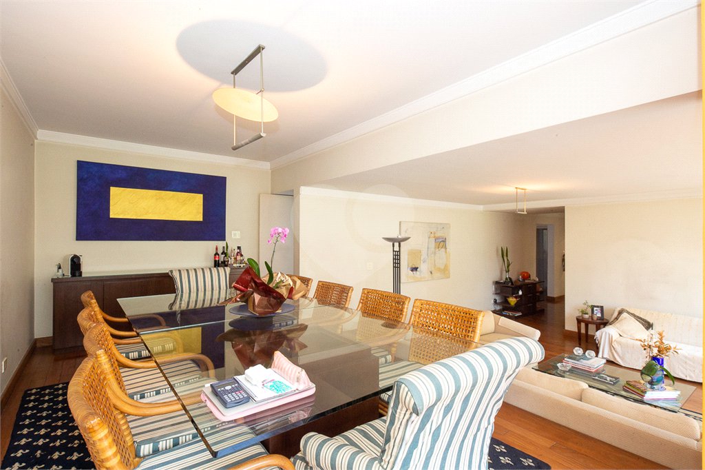 Apartamento à venda com 3 quartos, sendo 2 suítes,  em Alto da Boa Vista, São Paulo, SP