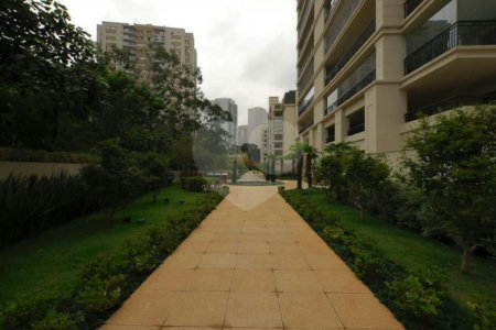 Cobertura à venda com 4 suítes em Alto da Boa Vista, São Paulo, SP