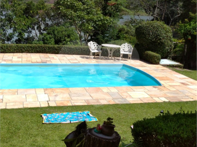 Casa à venda com 7 quartos, sendo 6 suítes,  em Caceia, Mairiporã, SP