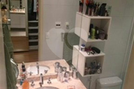Apartamento à venda com 3 suítes em Campo Belo, São Paulo, SP