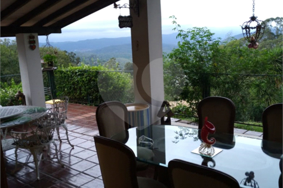 Casa à venda com 3 quartos, sendo 1 suíte, em Serra da Cantareira, Mairiporã, SP