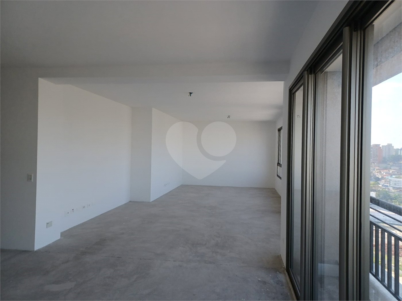 Apartamento à venda com 4 suítes em Real Parque, São Paulo, SP