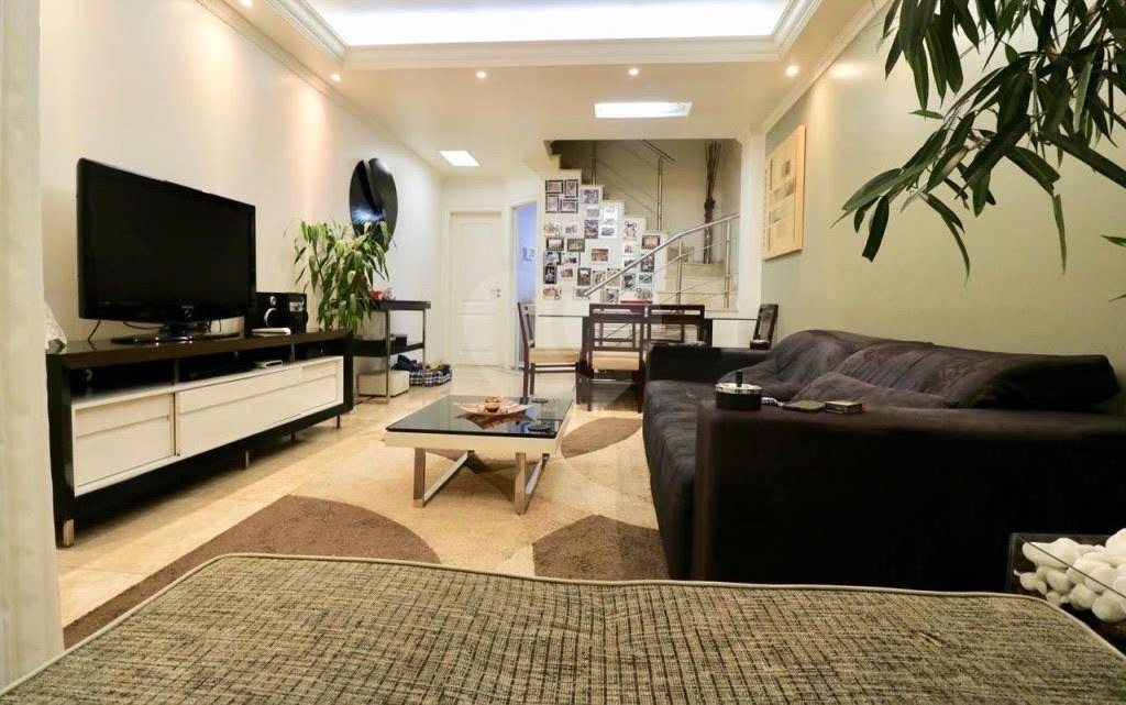 Casa à venda com 3 quartos, sendo 1 suíte, no condomínio Taquaral Village, São Paulo - SP