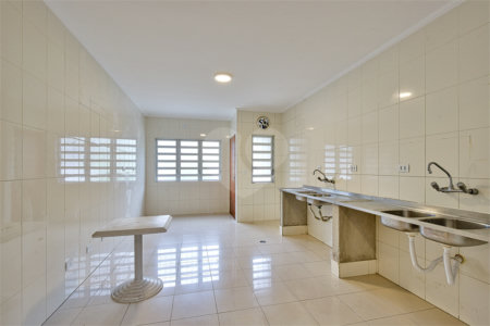 Casa à venda com 3 quartos, sendo 1 suíte, em Alto da Boa Vista, São Paulo, SP