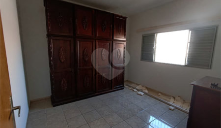 Casa à venda com 6 quartos, sendo 2 suítes, no Centro, Itapetininga, SP