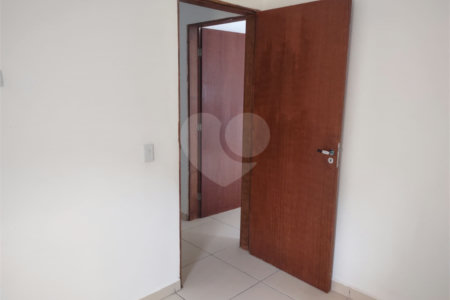 Apartamento à venda com 2 quartos em Reneville, Mairinque, SP