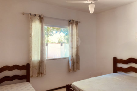 Casa em condomínio para alugar com 2 quartos, sendo 1 suíte, em Caravelas, Armação dos Búzios, RJ
