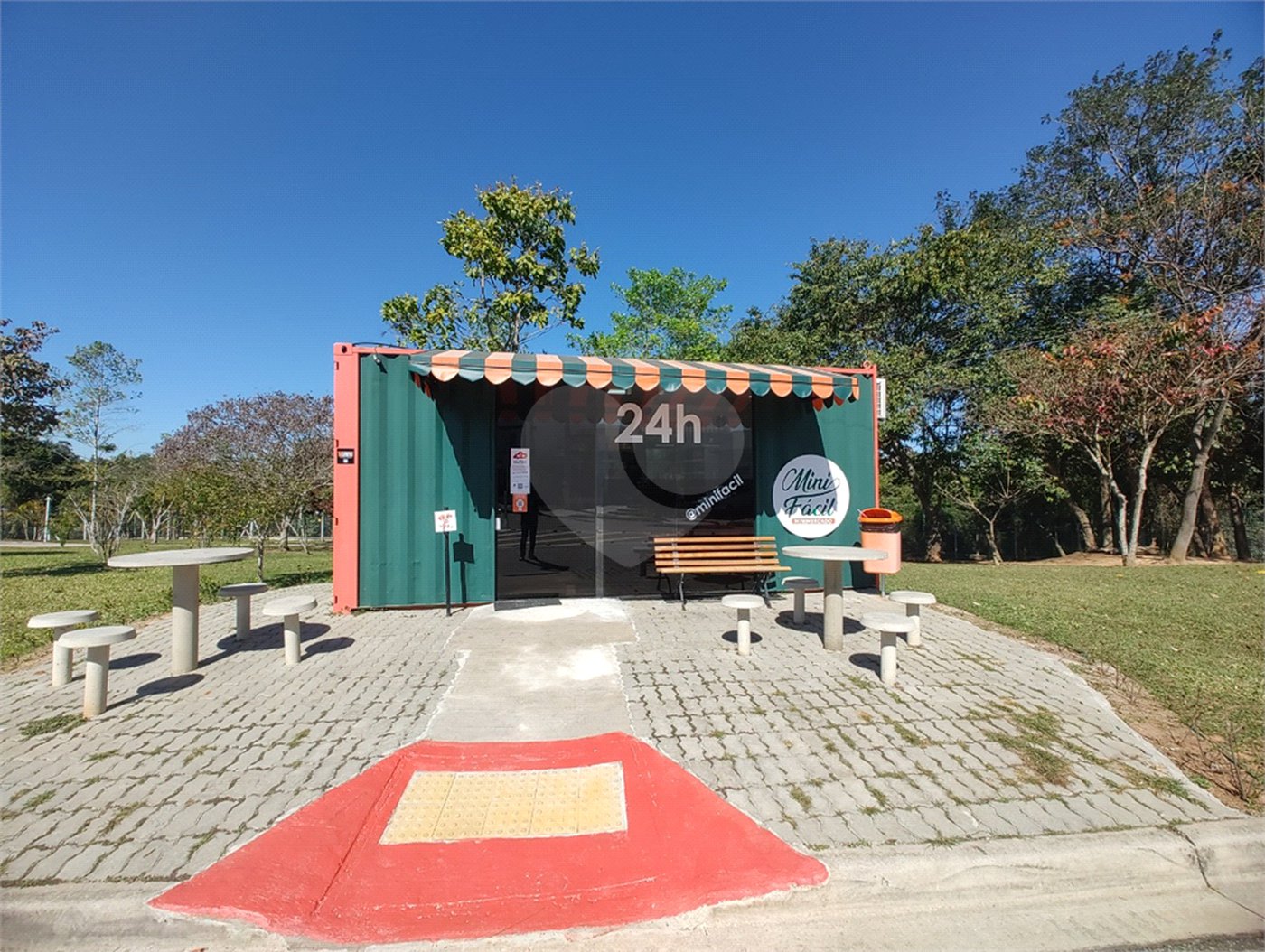 Casa à venda com 3 suítes no condomínio Terras de São Francisco, Sorocaba - SP