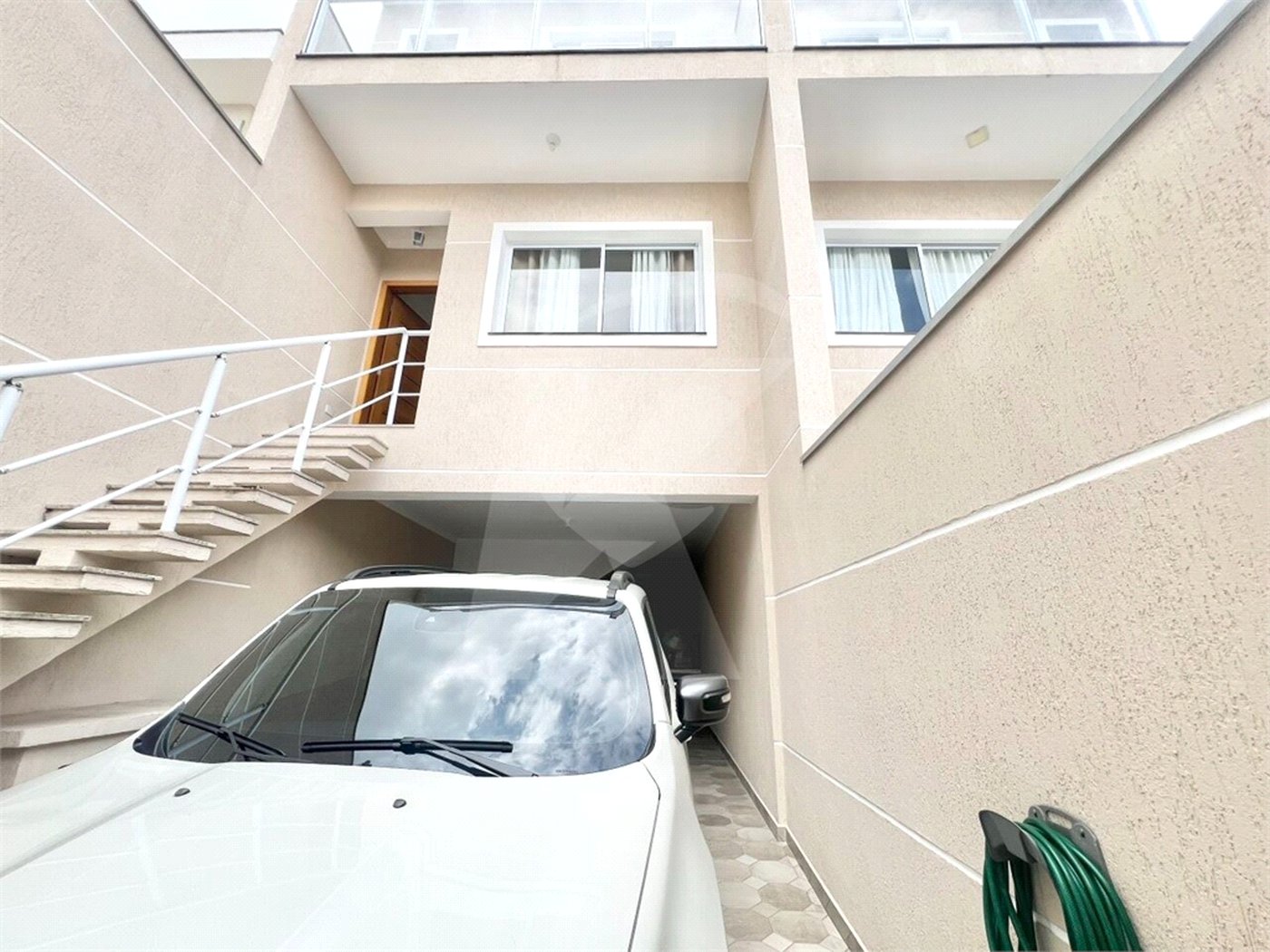 Sobrado à venda com 3 quartos, sendo 1 suíte,  em Tremembé, São Paulo, SP