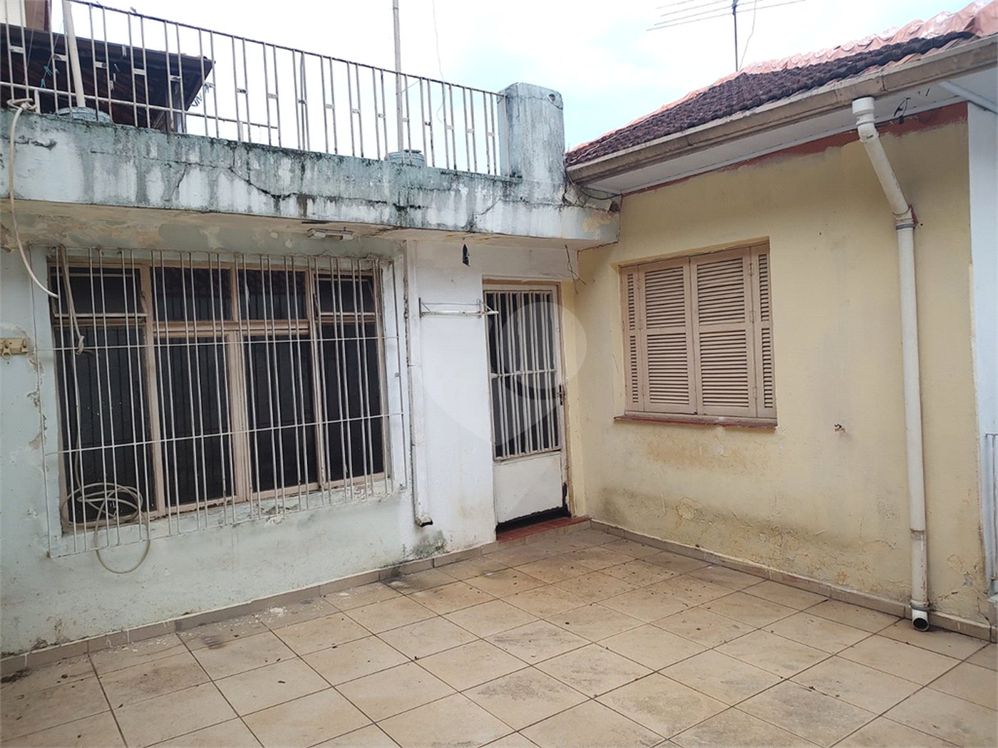 Sobrado à venda com 3 quartos, sendo 1 suíte,  em Tremembé, São Paulo, SP