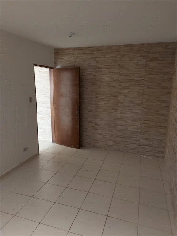 Casa à venda com 4 quartos, sendo 1 suíte, em Vila Pirajussara, São Paulo, SP
