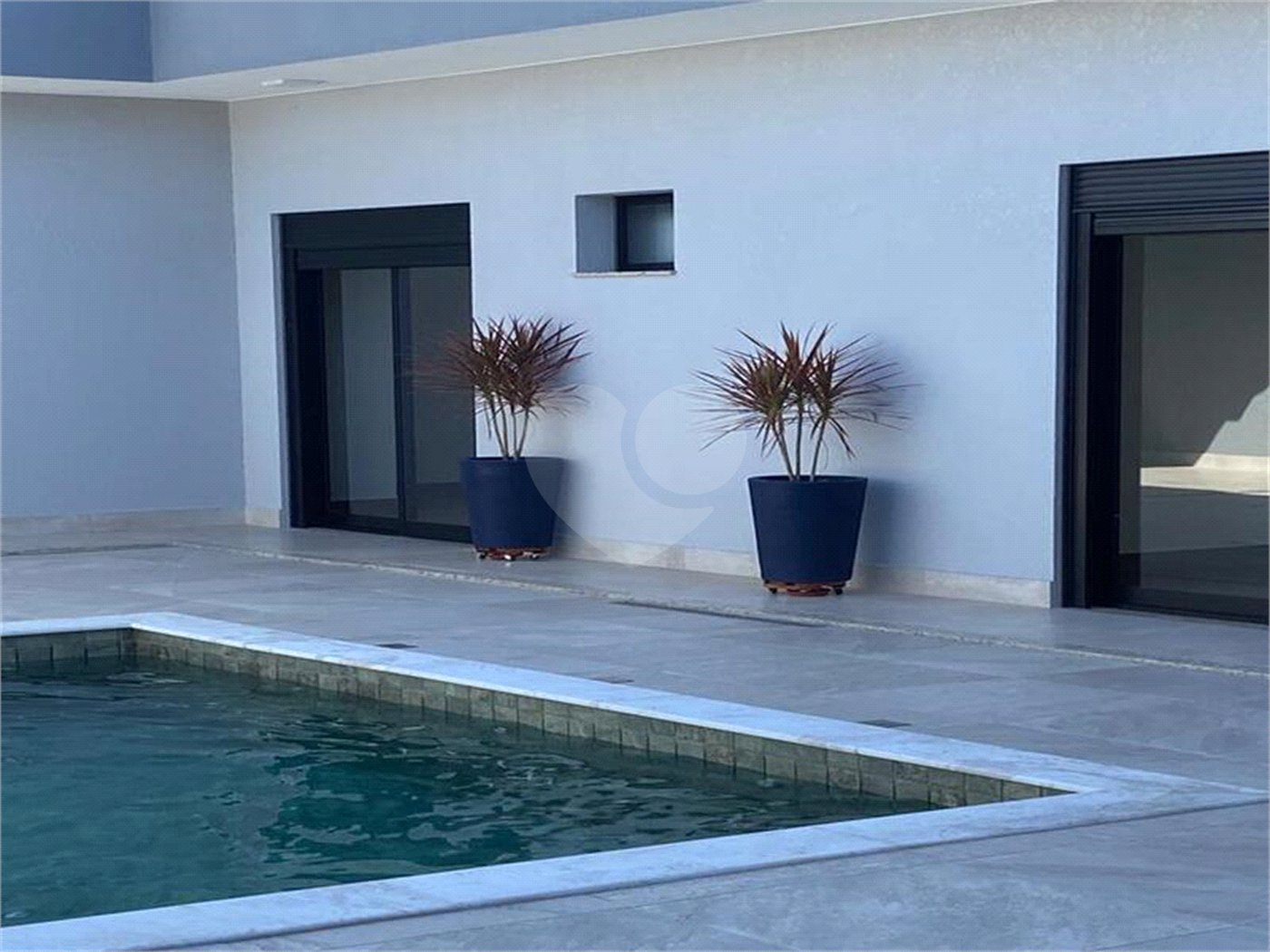 Casa à venda com 3 suítes no condomínio Residencial Maria Dulce, Indaiatuba - SP
