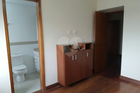 Apartamento para alugar com 3 suítes em Campo Belo, São Paulo, SP