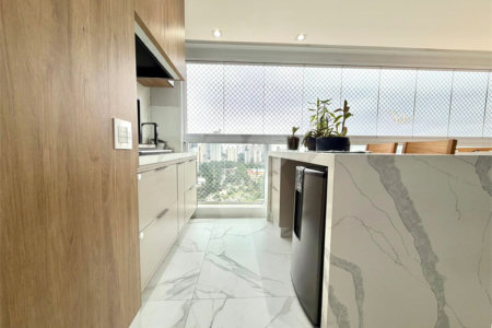 Apartamento à venda com 3 suítes em Vila Regente Feijó, São Paulo, SP