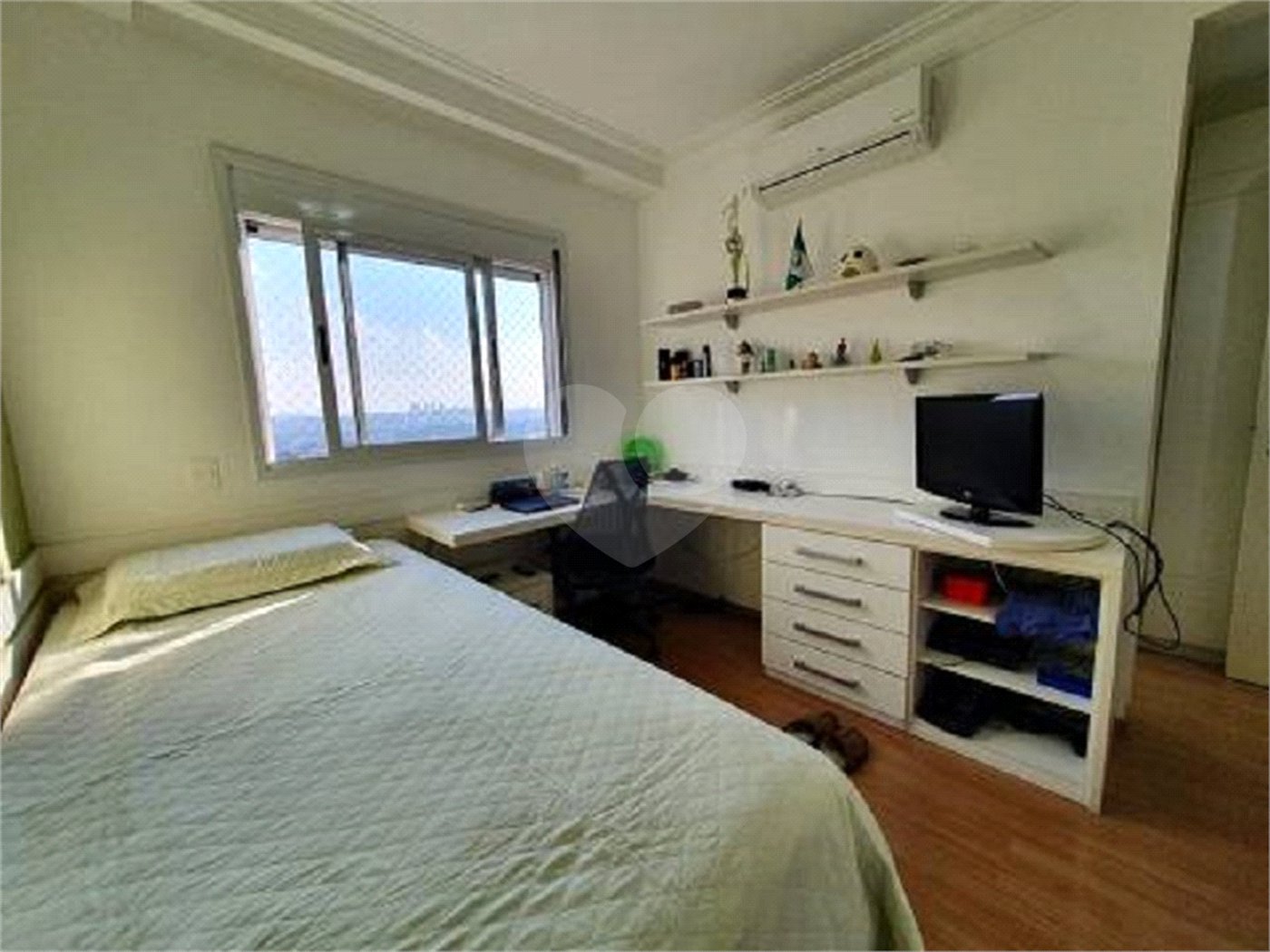 Apartamento à venda com 3 suítes em Vila Progredior, São Paulo, SP