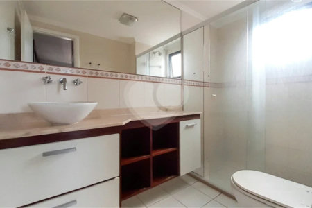 Apartamento para alugar com 3 quartos, sendo 1 suíte, em Alto da Boa Vista, São Paulo, SP