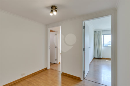 Apartamento à venda com 4 suítes em Campo Belo, São Paulo, SP