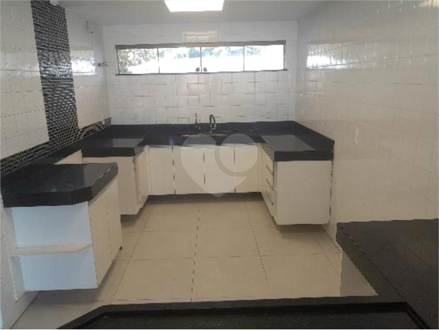 Casa para alugar com 5 quartos, sendo 4 suítes, em Marina, Armação dos Búzios, RJ