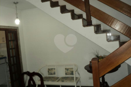 Casa Térrea à venda com 3 suítes em Vila Paulicéia, São Paulo, SP
