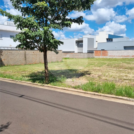 Terreno à venda em Residencial Village Damha III, Araraquara, SP