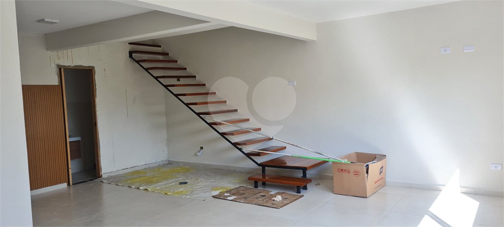 Casa à venda com 3 quartos, sendo 1 suíte, no condomínio Estancia da Serra / Residencial Nova Mairipora, Mairiporã - SP