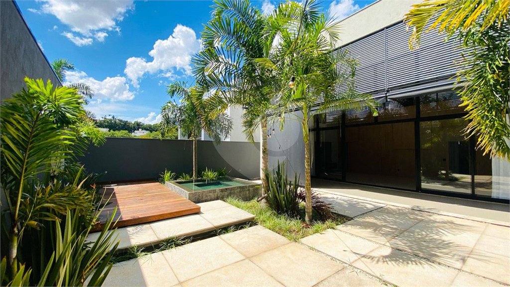 Casa à venda com 3 suítes no condomínio Euroville II, Bragança Paulista - SP