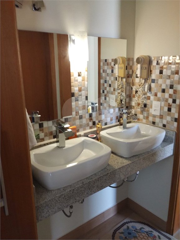 Casa à venda com 3 quartos, sendo 1 suíte, no condomínio Il Paradiso, Vinhedo - SP