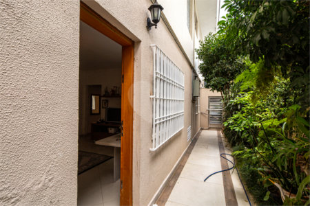 Casa à venda com 3 quartos, sendo 1 suíte, em Campo Belo, São Paulo, SP