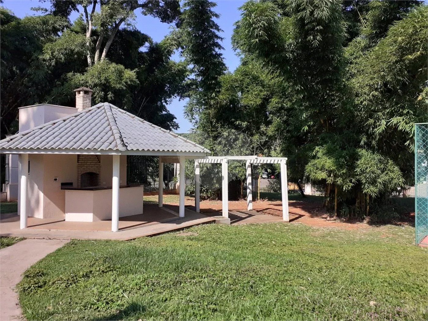 Excelente terreno à venda no condomínio Terras de Piracicaba V - topografia plana - financia