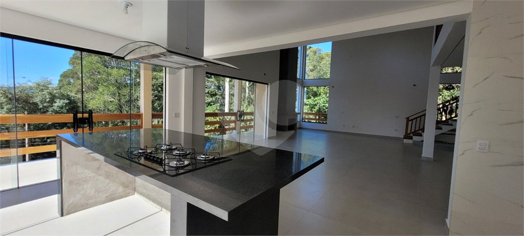 Casa à venda com 4 suítes no condomínio Sausalito, Mairiporã - SP