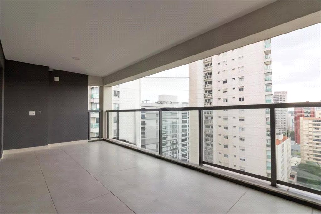 Apartamento à venda com 3 quartos, sendo 1 suíte, em Pinheiros, São Paulo, SP