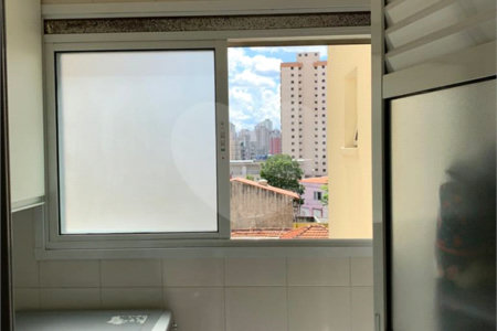 Apartamento á venda na Saúde com 75 m², com 3 dormitórios 1 suíte e 2 vagas de garagem