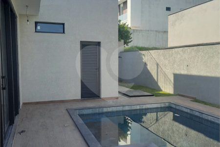 Casa à venda com 3 suítes no condomínio Alphaville 4, Votorantim - SP