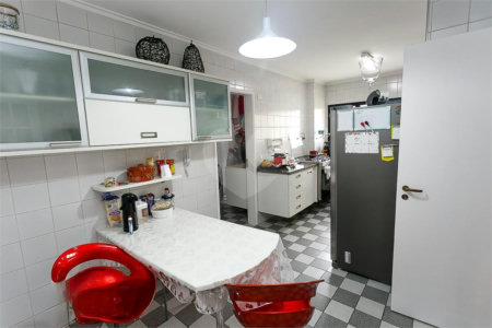 Apartamento à venda com 3 quartos, sendo 1 suíte,  em Paraíso do Morumbi, São Paulo, SP