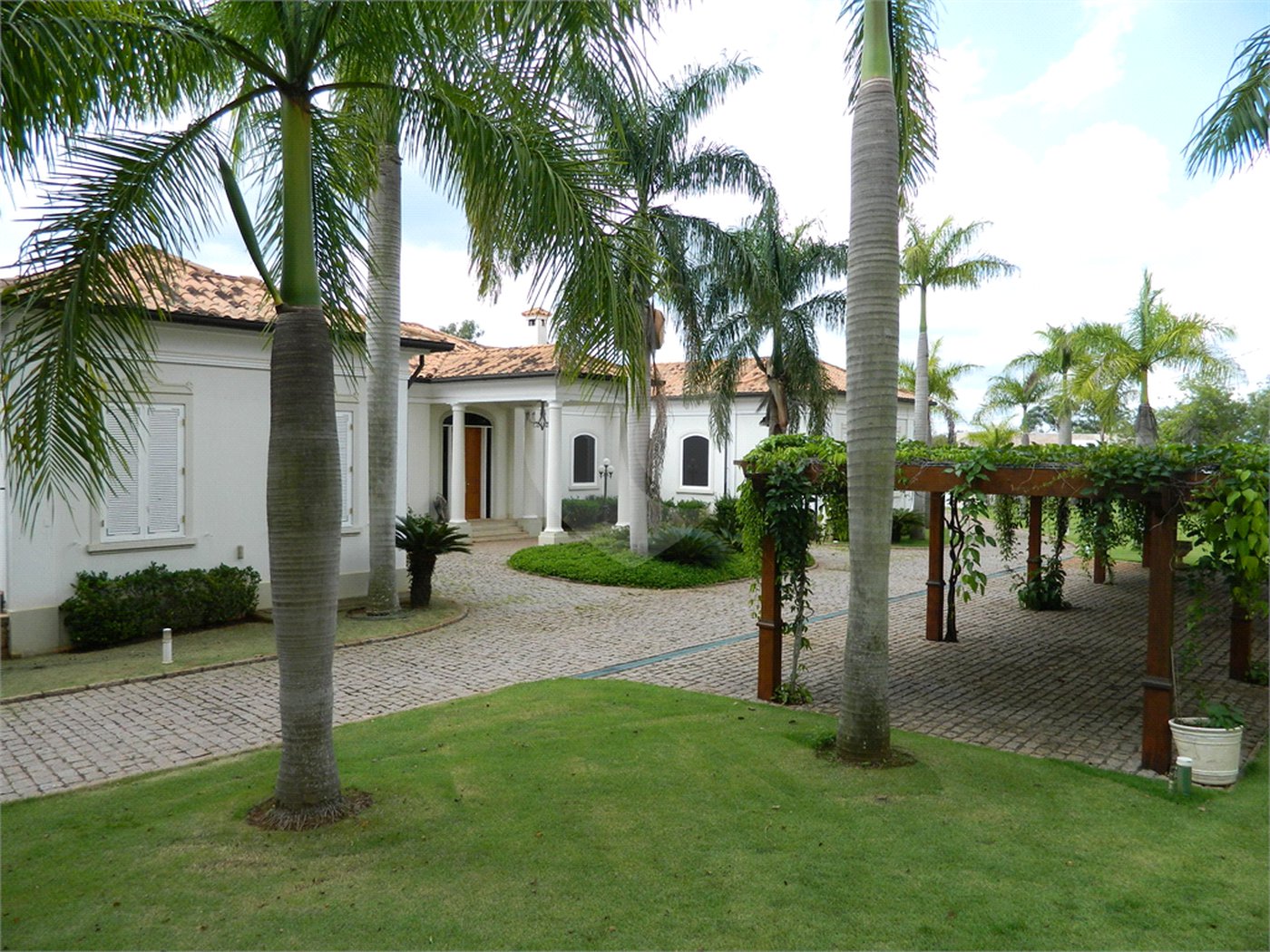 Casa à venda com 3 suítes no condomínio Fazenda Vila Real, Itu - SP