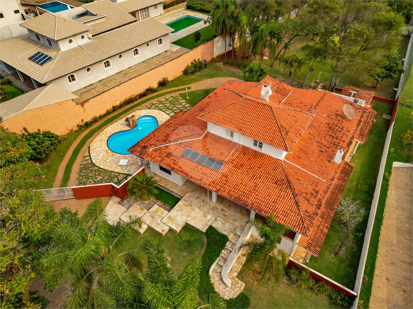 Casa à venda com 6 suítes no condomínio City Castelo, Itu - SP