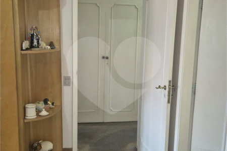 Casa à venda com 4 quartos, sendo 3 suítes,  no condomínio Chácara das Rosas, São Paulo - SP