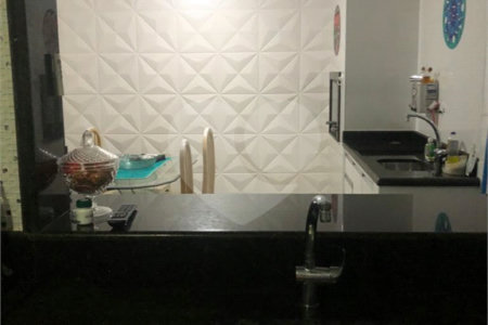 Casa à venda com 3 quartos, sendo 1 suíte, no condomínio Residencial Sabará, São Paulo - SP
