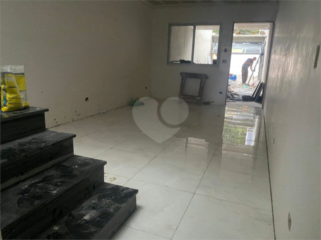 Sobrado à venda com 3 quartos, sendo 1 suíte,  em Campo Grande, São Paulo, SP