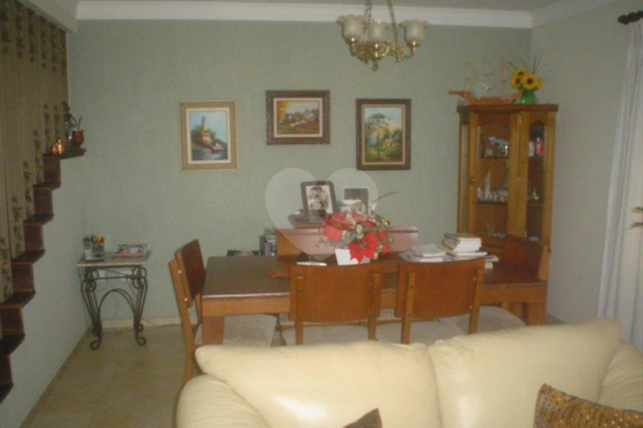 Sobrado à venda com 3 quartos, sendo 2 suítes, em Tremembé, São Paulo, SP