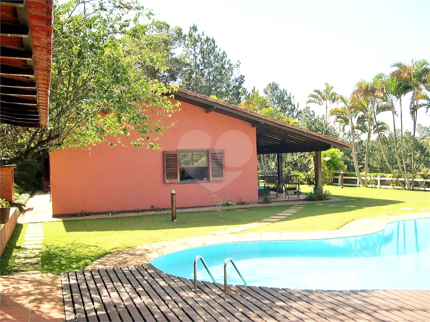 Casa em condomínio à venda ou para alugar com 4 quartos, sendo 2 suítes, em Caixa D´água, Vinhedo, SP