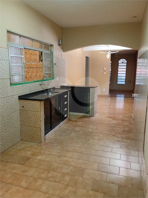 Casa à venda com 3 quartos em Geraldo Correia de Carvalho, Ribeirão Preto, SP