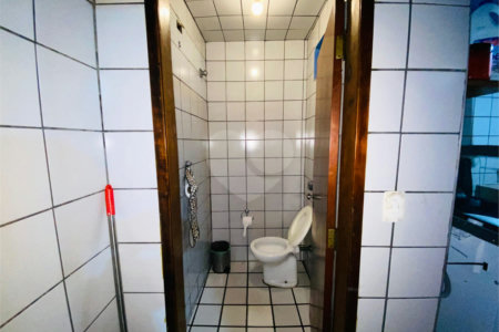 Sobrado à venda com 8 quartos em Jardim São Jorge (raposo Tavares), São Paulo, SP